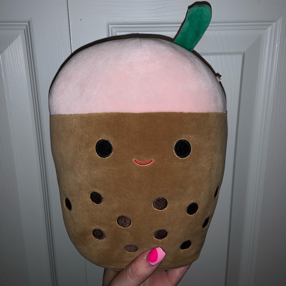8” Bernice the Boba Squishmallow